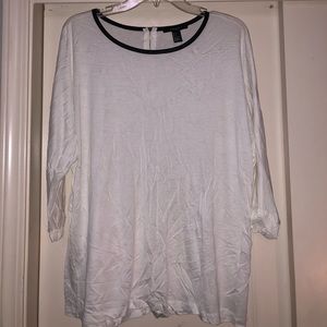 White 3/4 sleeve shirt